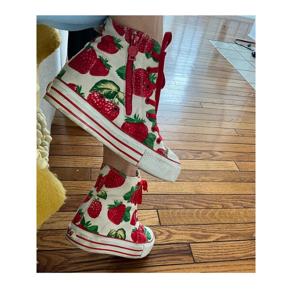 IiJin Strawberry Dream Hidden Invisible Wedge Sneakers 38/8